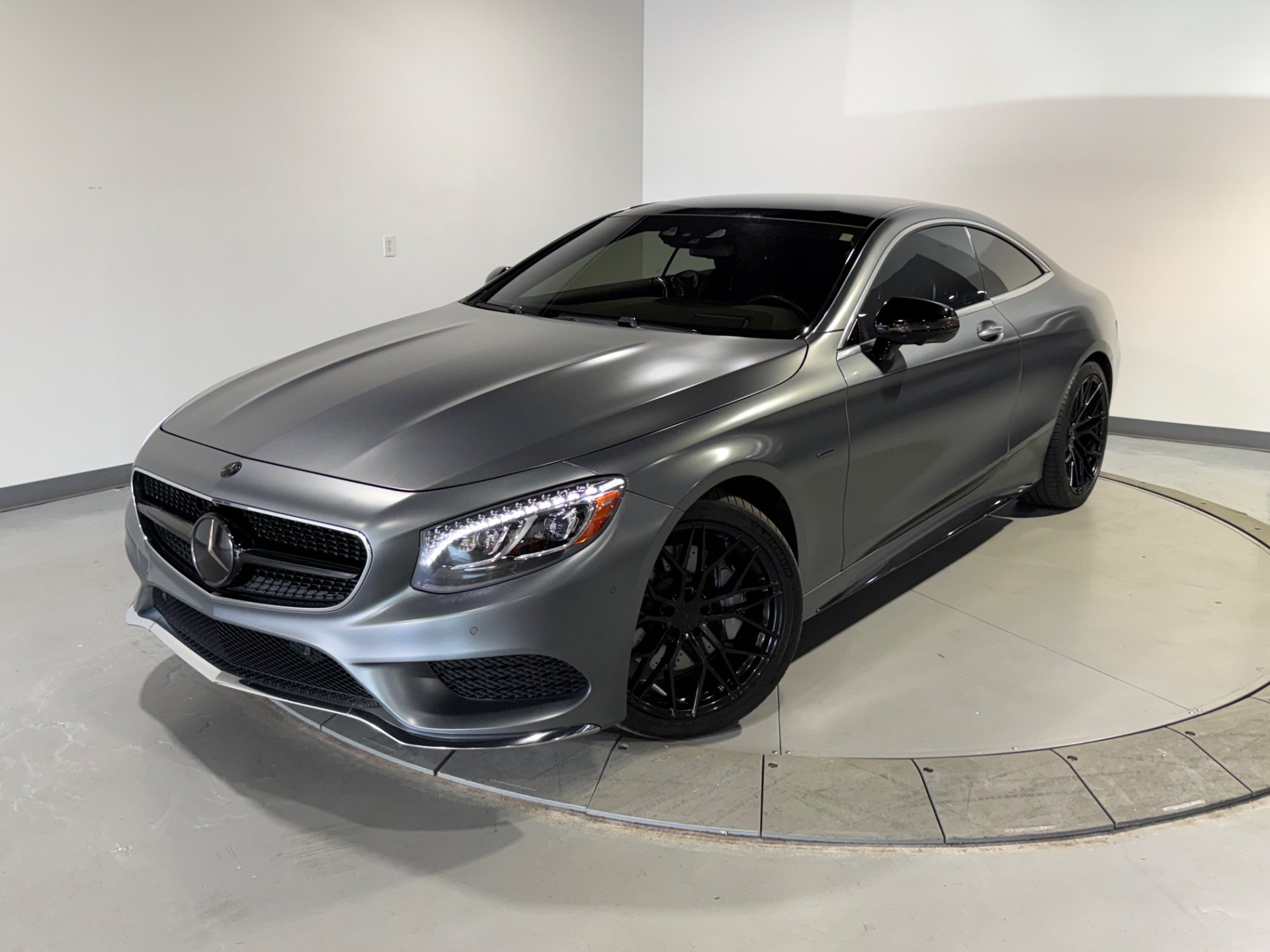 Used 2017 Mercedes-Benz S 550 4MATIC Coupe image 3