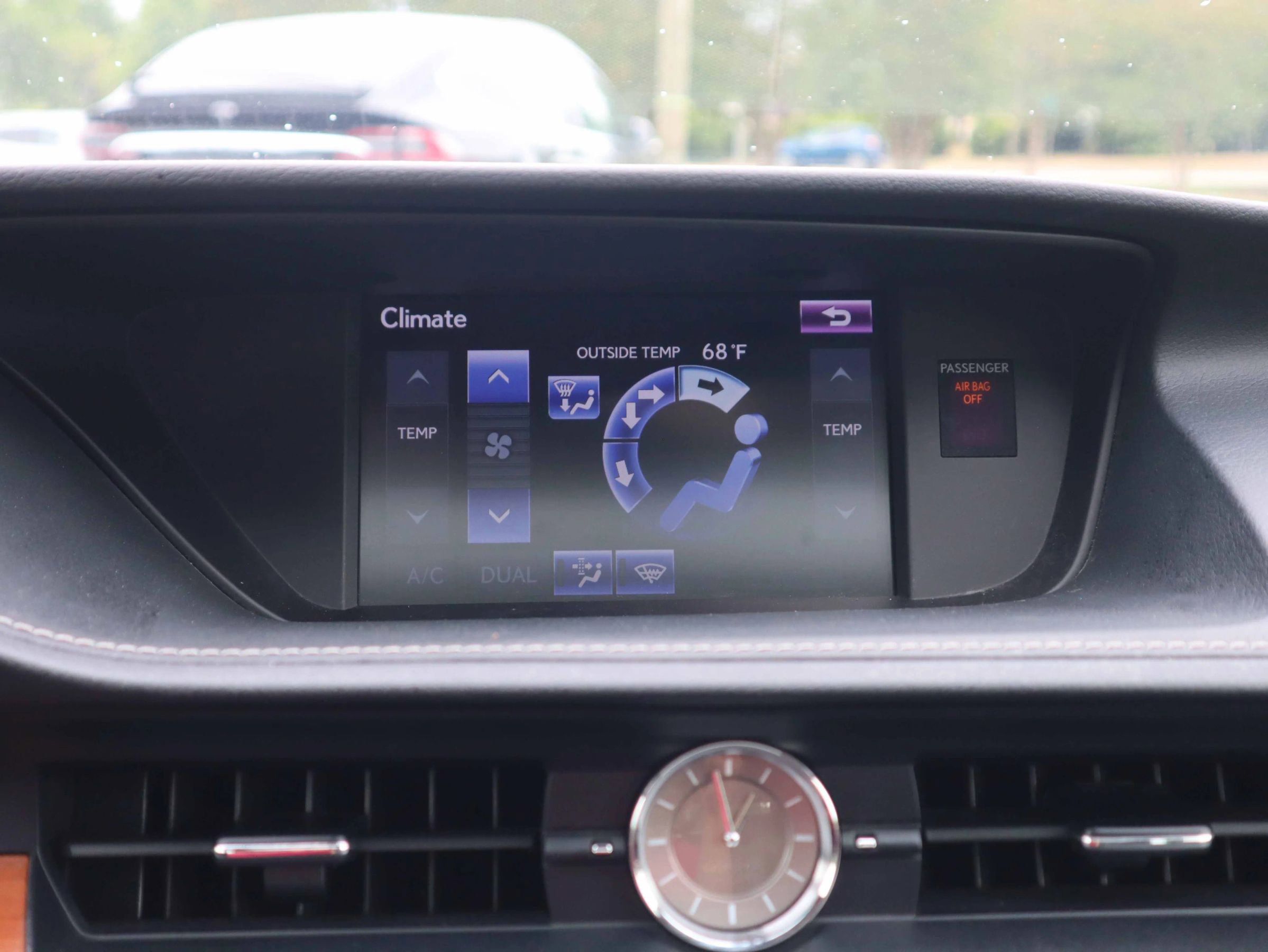 Used 2013 Lexus ES 300h w/ Luxury Pkg FWD image 22