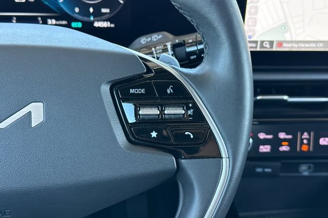 Certified 2024 Kia Niro Wind FWD image 33