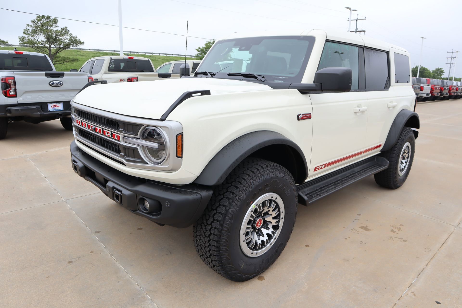 New 2026 Ford Bronco Outer Banks AWD/4WD image 11