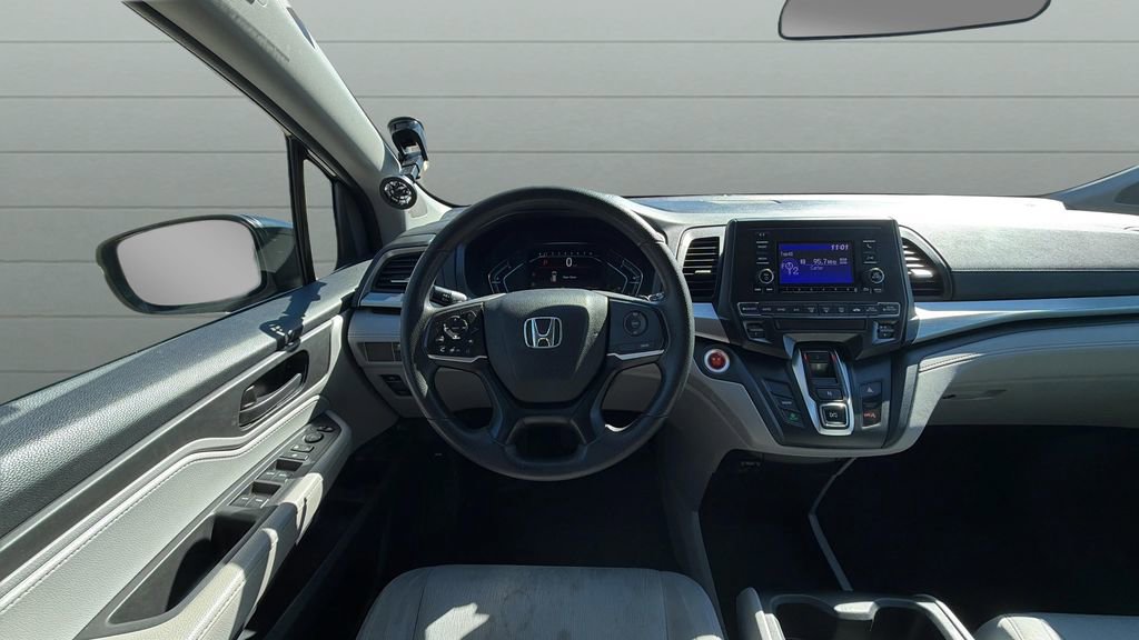 Used 2018 Honda Odyssey LX image 22