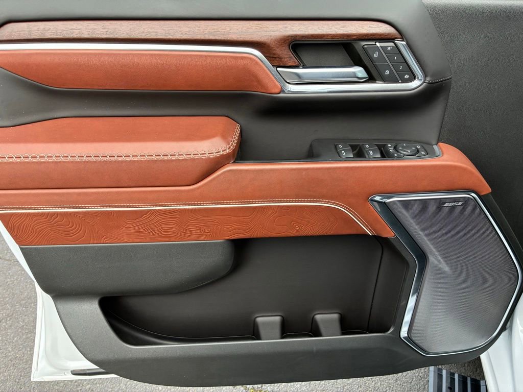 Used 2024 GMC Sierra 3500 Denali Ultimate image 17