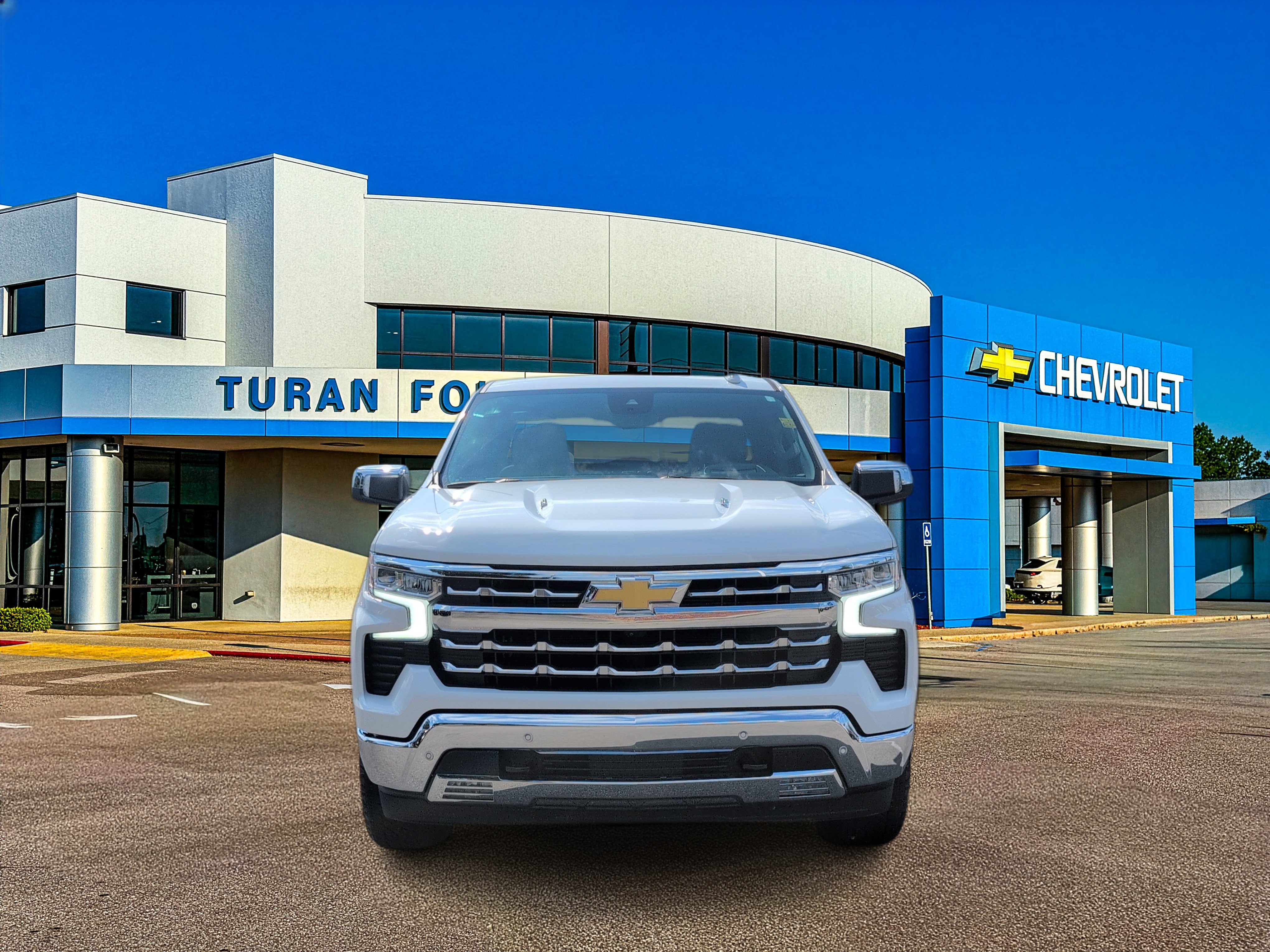 Used 2024 Chevrolet Silverado 1500 LTZ w/ LTZ Premium Package AWD/4WD image 10
