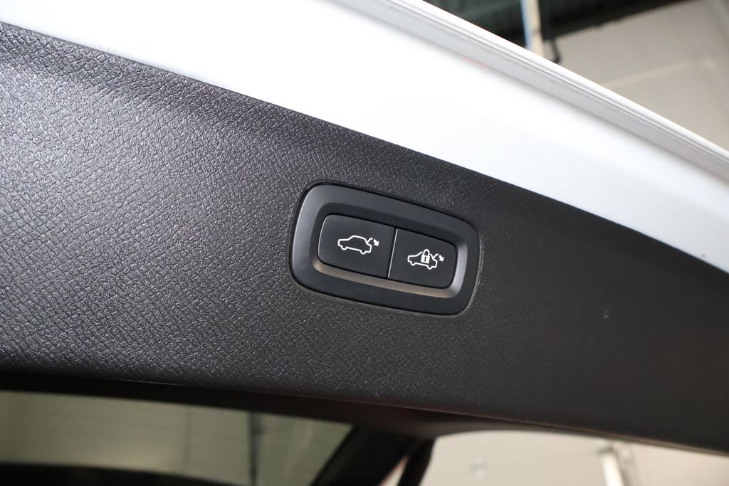 Used 2020 Volvo XC90 T6 Momentum w/ Protection Package Premier AWD/4WD image 20