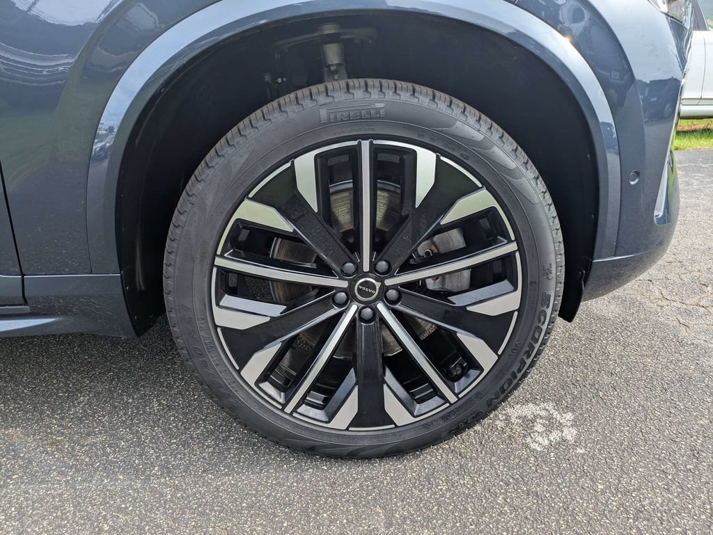 Certified 2026 Volvo XC90 T8 Ultra w/ Protection Package Premier AWD/4WD image 11