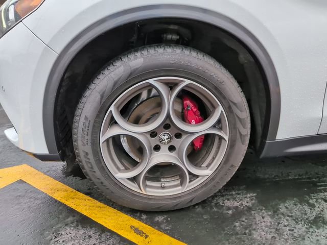 Used 2022 Alfa Romeo Stelvio Ti image 12