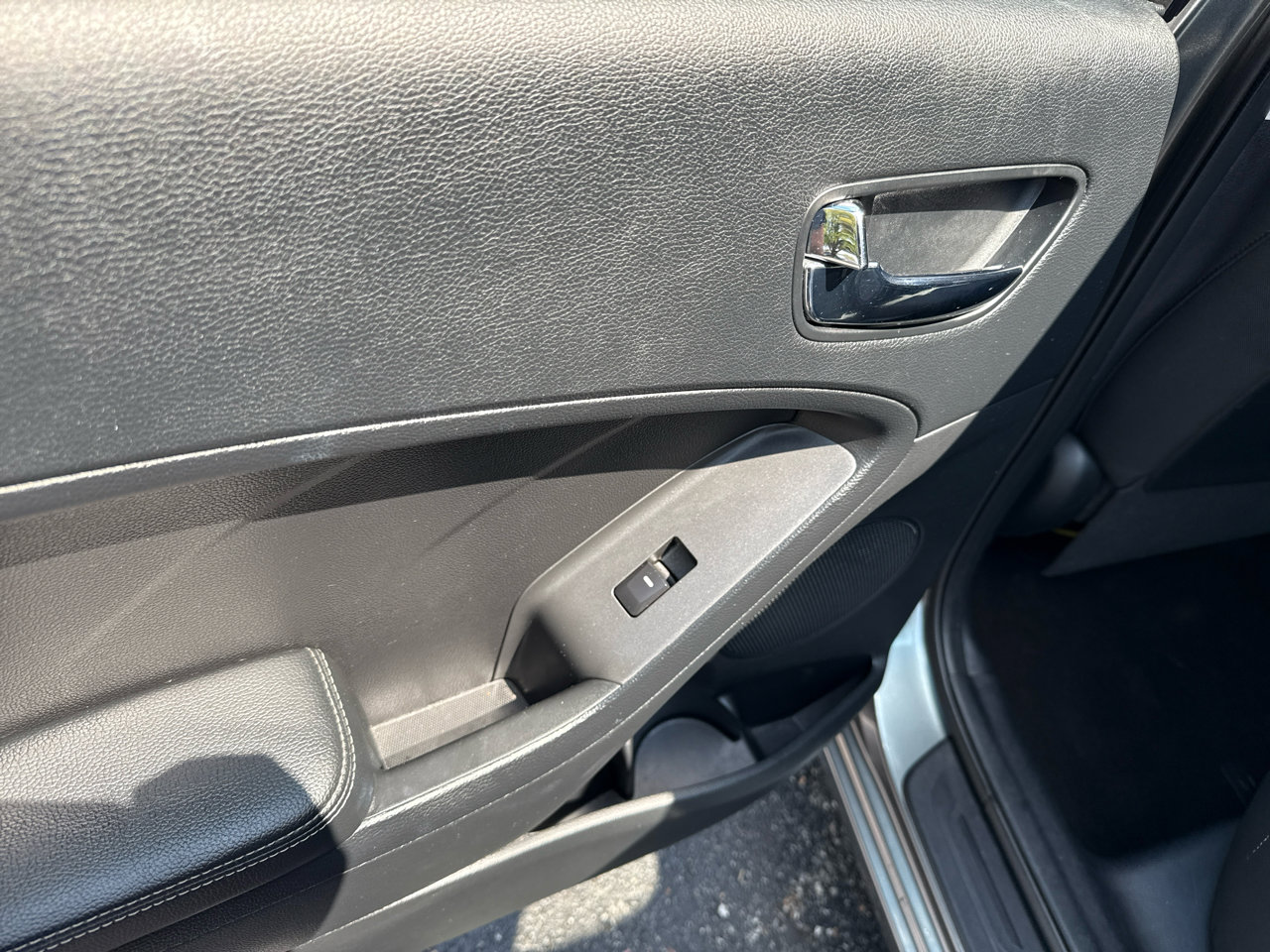 Used 2015 Kia Forte EX image 17