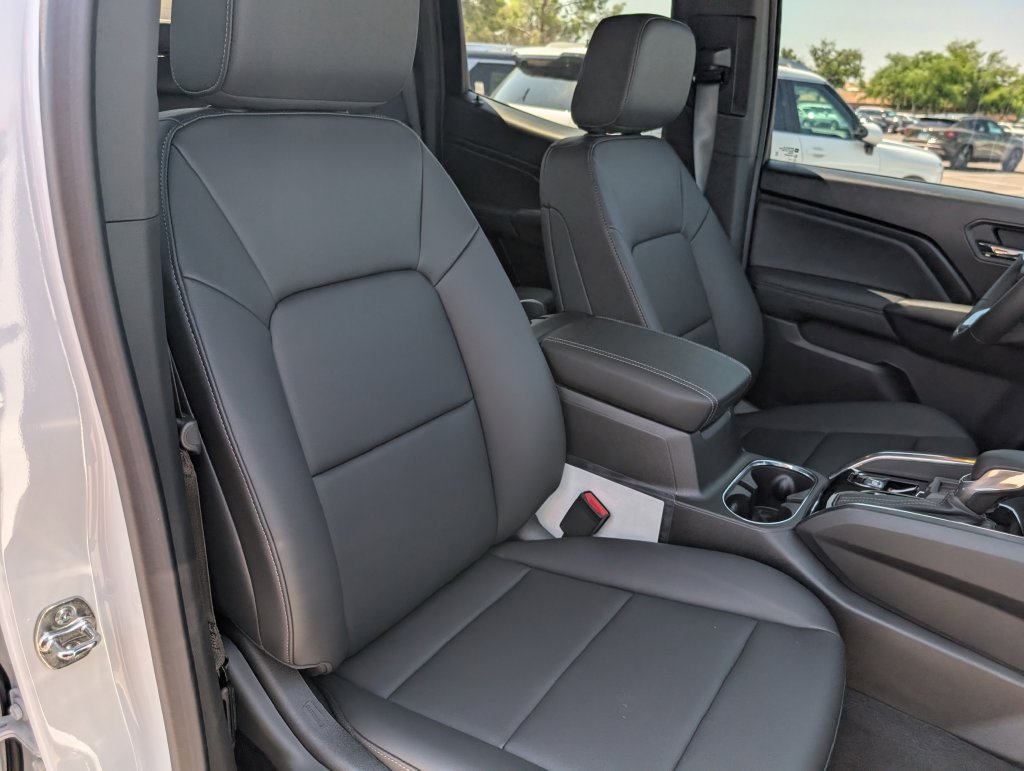 New 2026 GMC Canyon Elevation w/ Convenience Package RWD image 12
