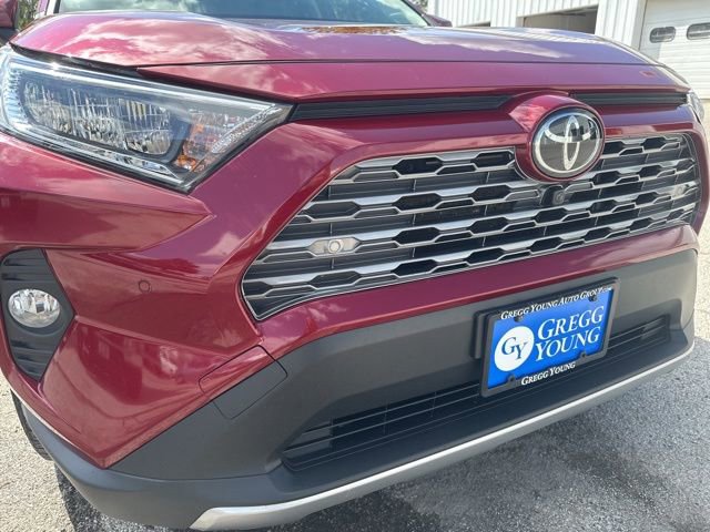 Used 2020 Toyota RAV4 Limited AWD/4WD image 11