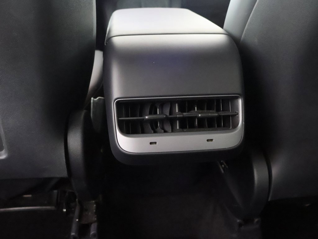 Used 2024 Tesla Model Y Long Range image 48