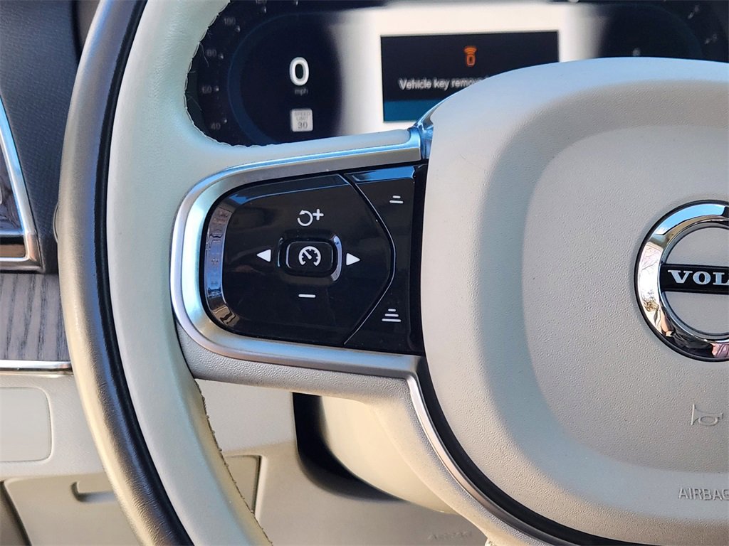 Used 2023 Volvo XC90 B6 Plus w/ Protection Package Premier image 9