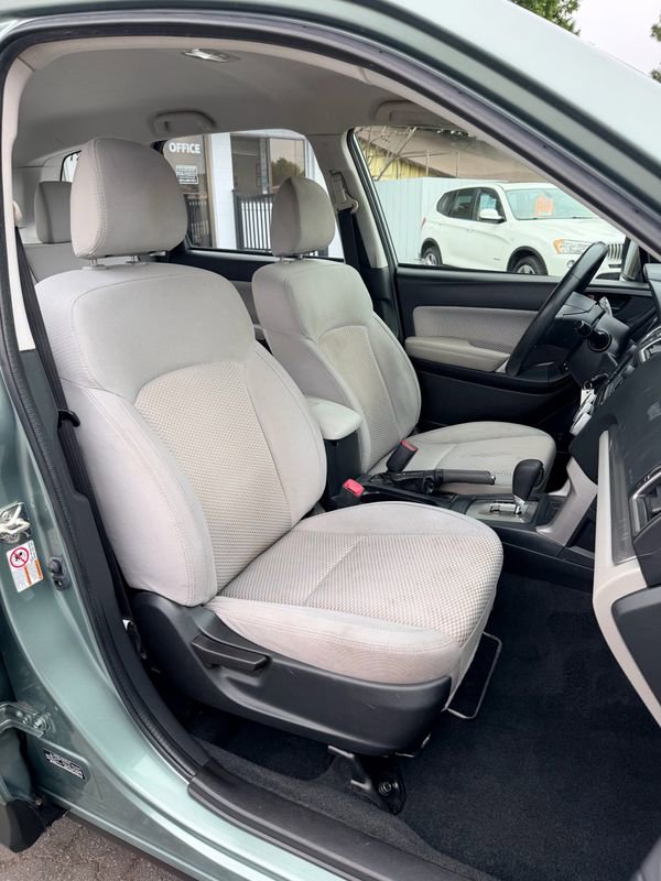 Used 2018 Subaru Forester 2.5i w/ Alloy Wheel Package image 21