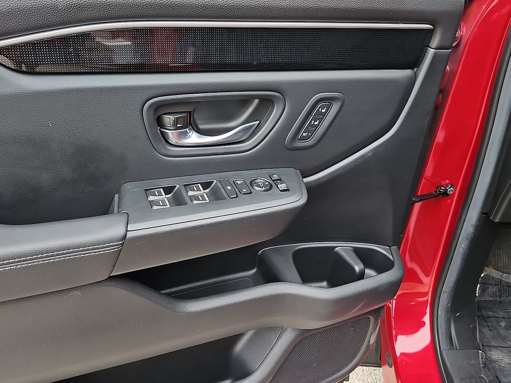 Used 2025 Honda Pilot Elite image 18