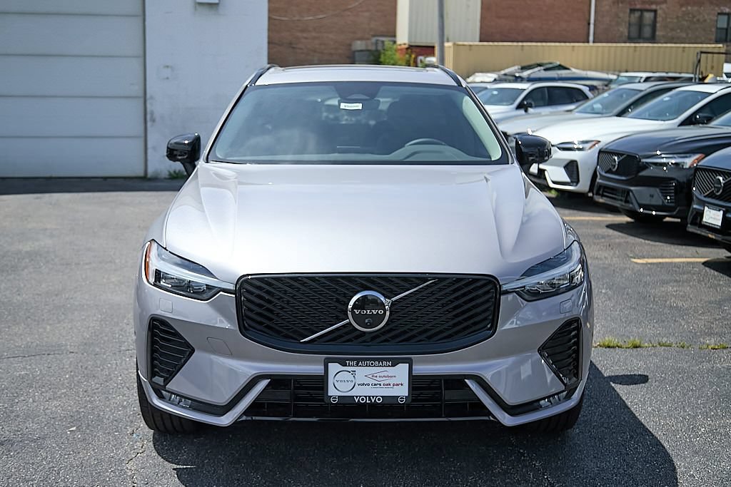 New 2026 Volvo XC60 B5 Plus w/ Climate Package AWD/4WD image 5
