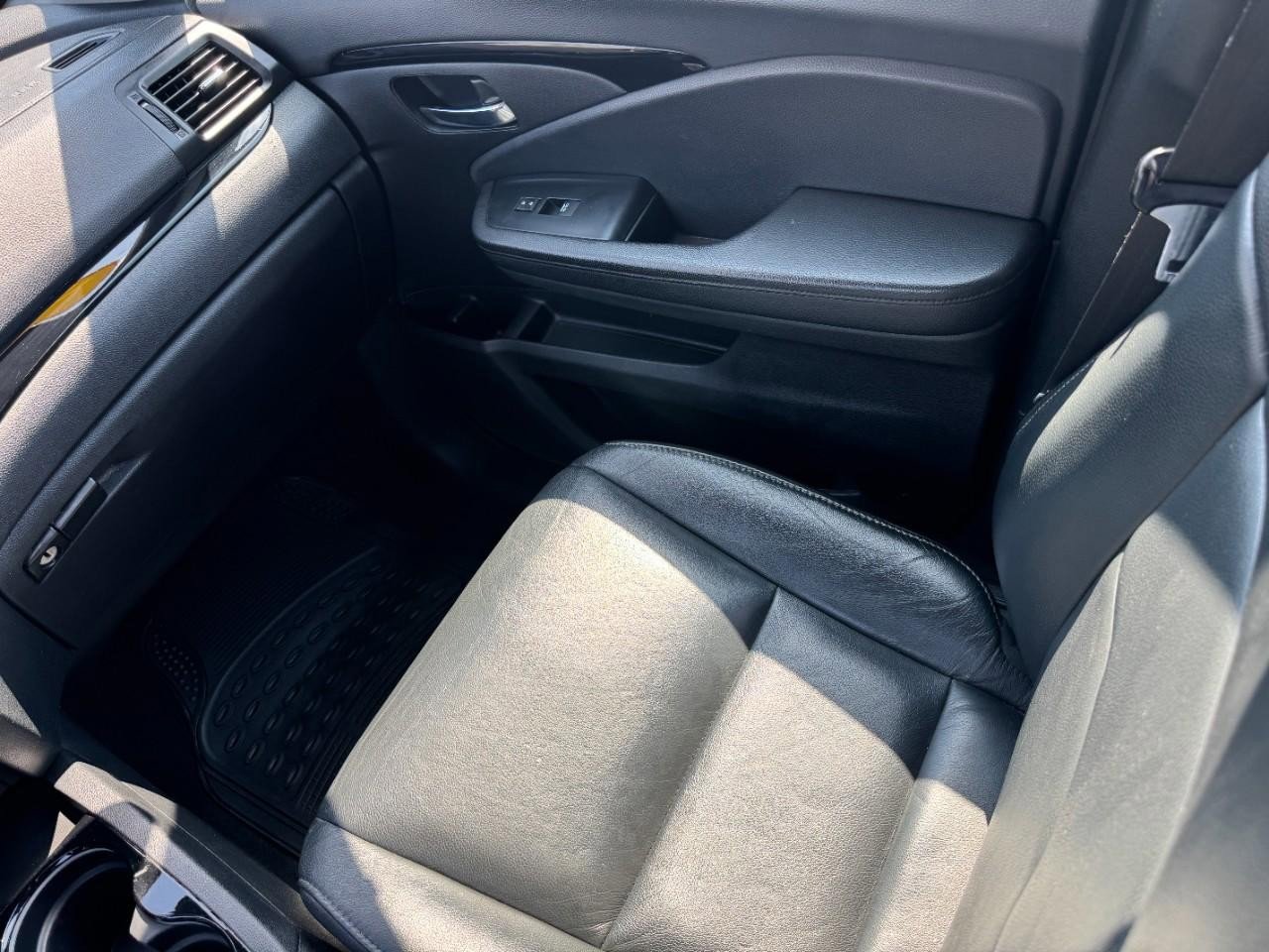 Used 2021 Honda Pilot Touring image 17