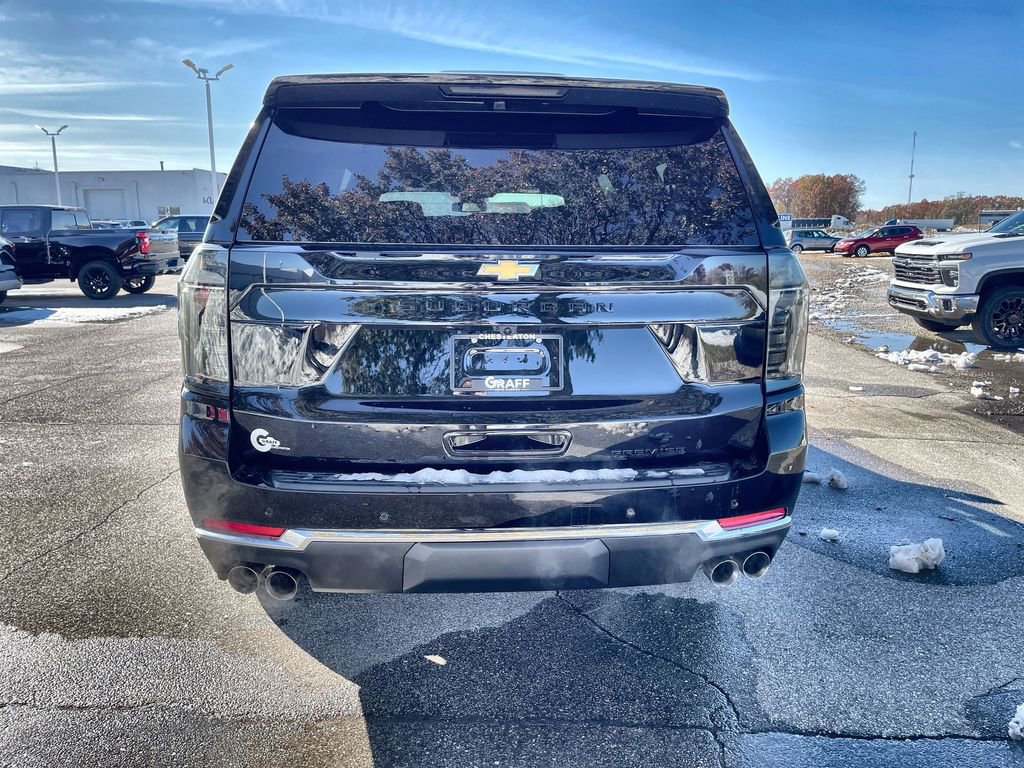 New 2026 Chevrolet Suburban Premier image 7