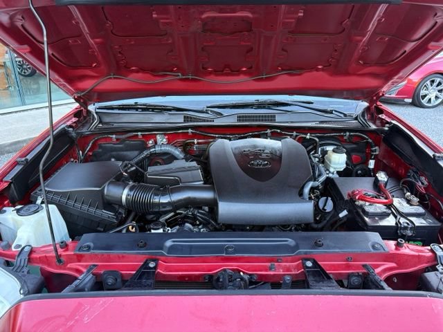 Used 2017 Toyota Tacoma Limited w/ Tow Package RWD image 37