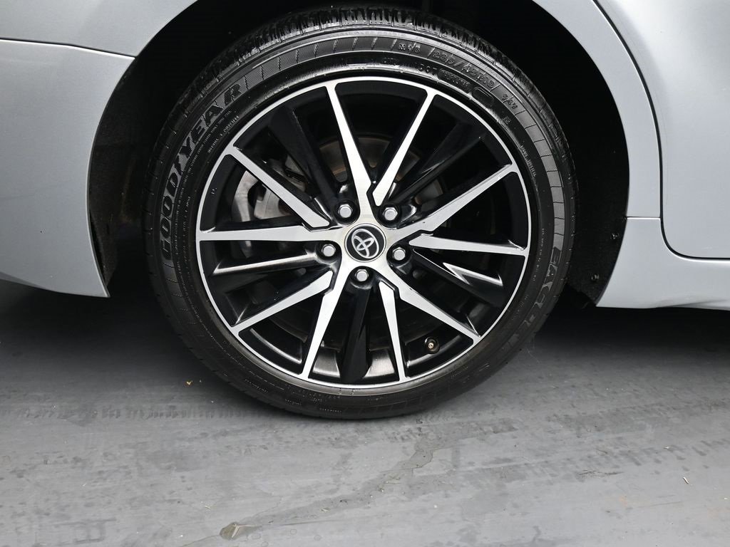 Used 2022 Toyota Camry SE image 11