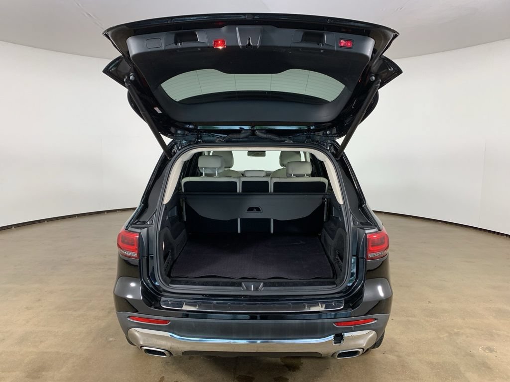 Used 2022 Mercedes-Benz GLB 250 4MATIC w/ Premium Package Lite image 12