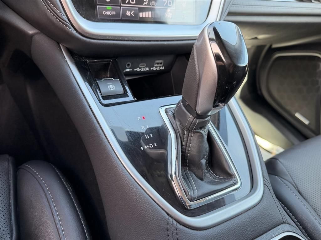 Used 2025 Subaru Outback Limited AWD/4WD image 27