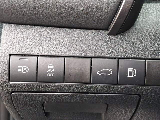 Used 2018 Toyota Camry SE w/ Moonroof Package image 20