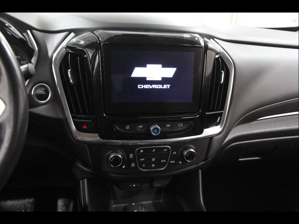 Used 2020 Chevrolet Traverse LT w/ Driver Confidence II Package image 9