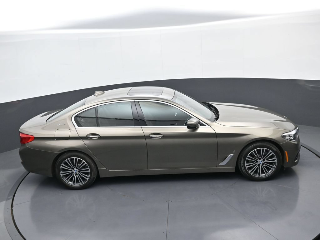 Used 2018 BMW 530e xDrive AWD/4WD image 37