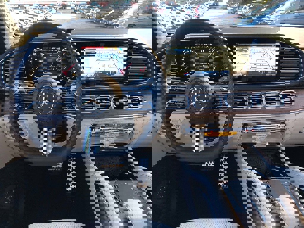New 2026 Mercedes-Benz GLS 580 4MATIC image 16