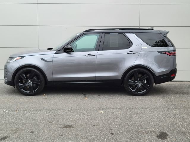 Used 2025 Land Rover Discovery Dynamic SE image 2
