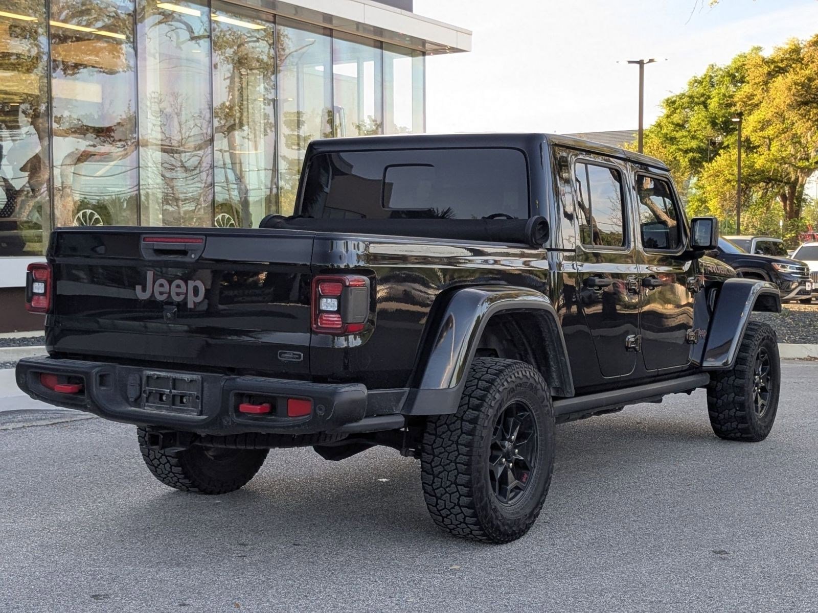 Used 2020 Jeep Gladiator Rubicon image 3