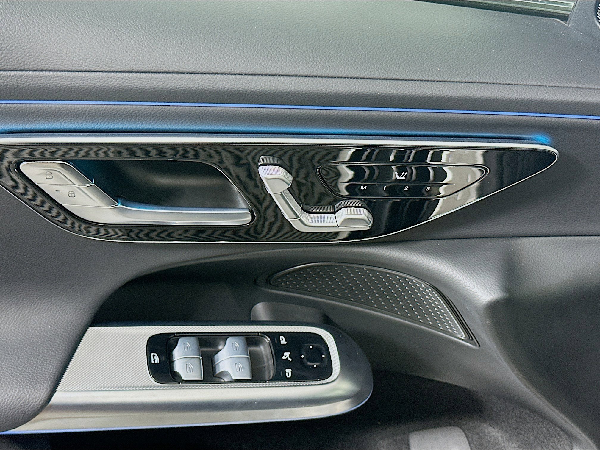 Used 2025 Mercedes-Benz E 350 Sedan image 15