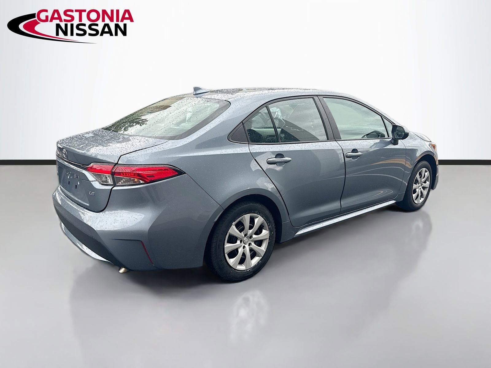 Used 2022 Toyota Corolla LE image 9