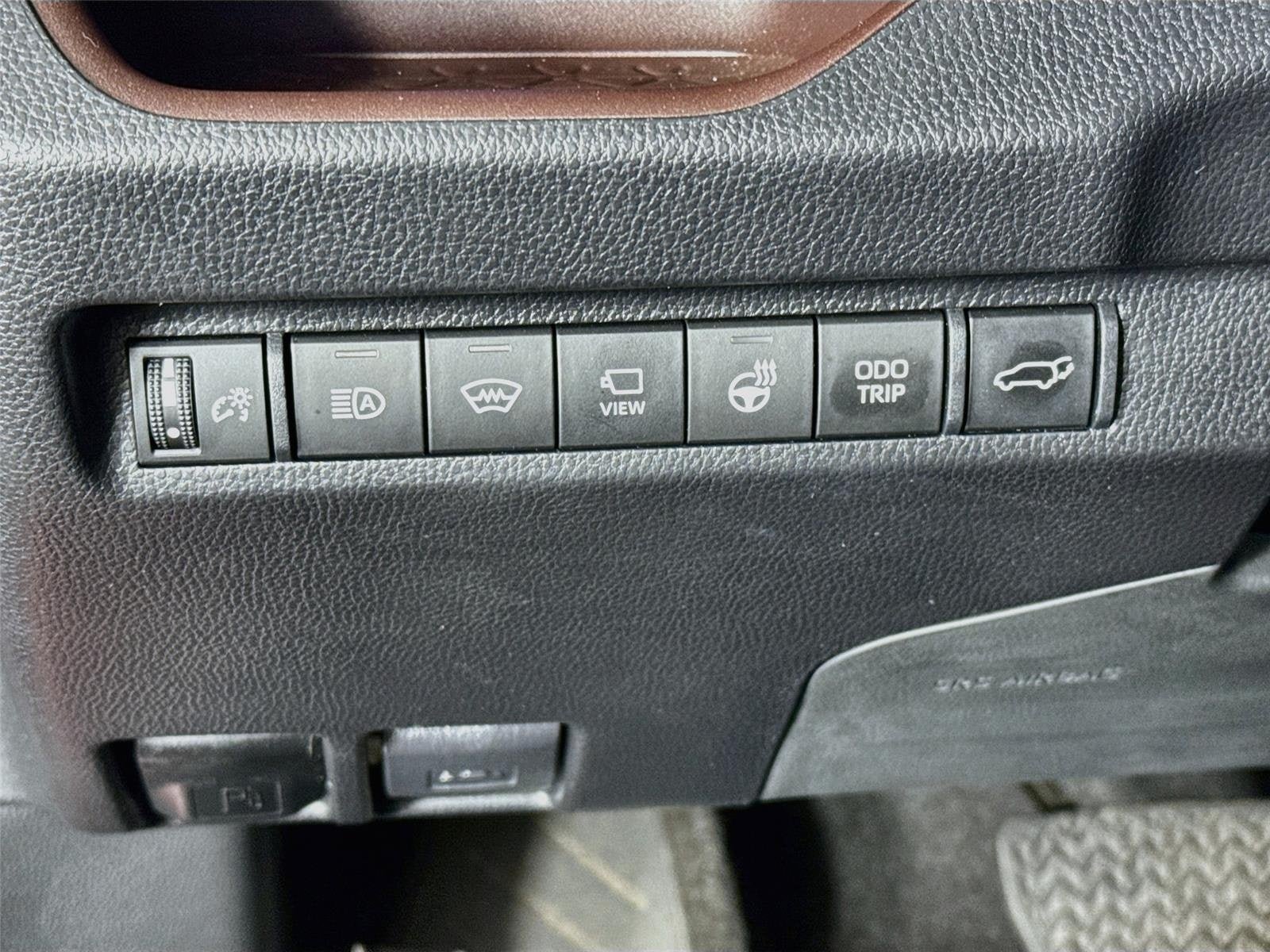 Used 2023 Toyota RAV4 Limited FWD image 11