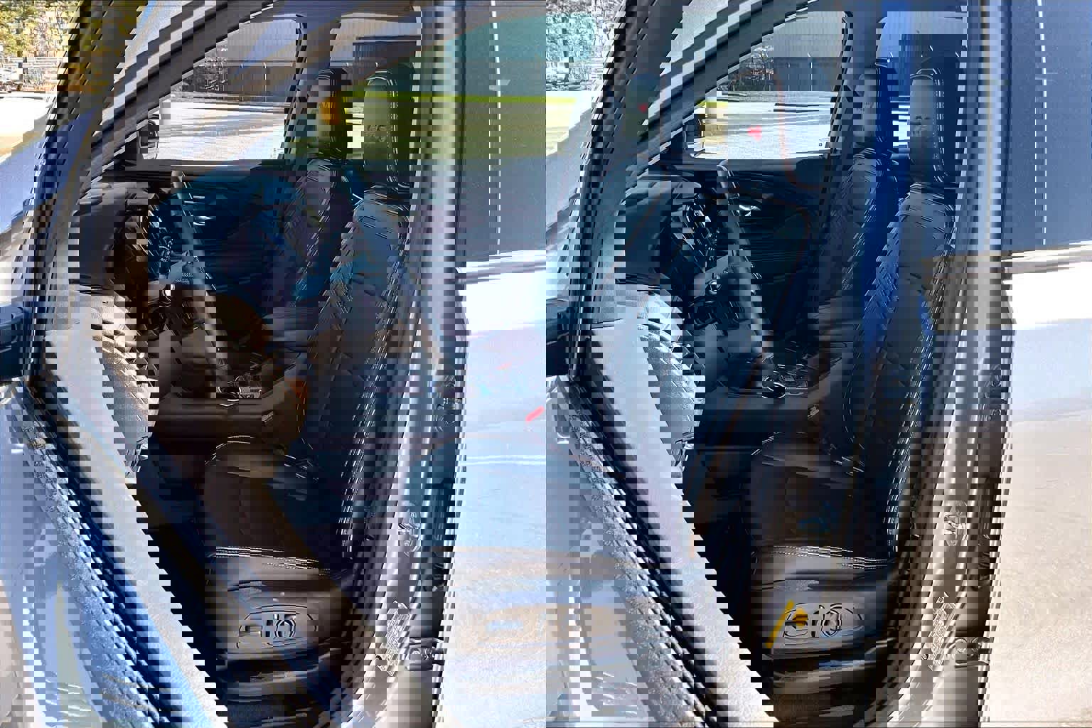 Used 2024 GMC Terrain AT4 w/ Tech Package image 8