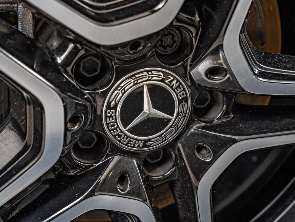 Certified 2024 Mercedes-Benz GLB 250 4MATIC image 11