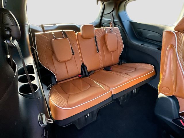 Used 2025 Chrysler Pacifica Pinnacle image 30