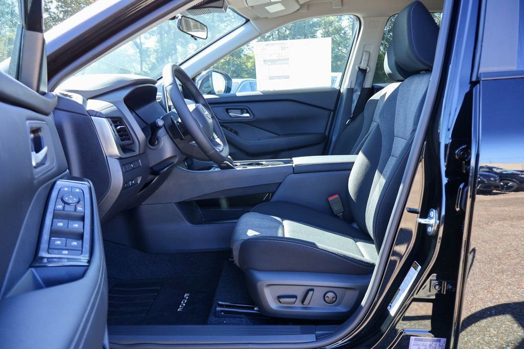 New 2026 Nissan Rogue SV image 7