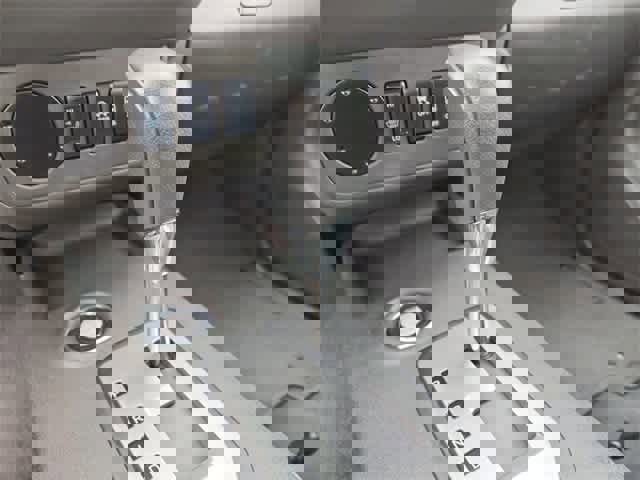 Used 2021 Nissan Frontier SV image 27