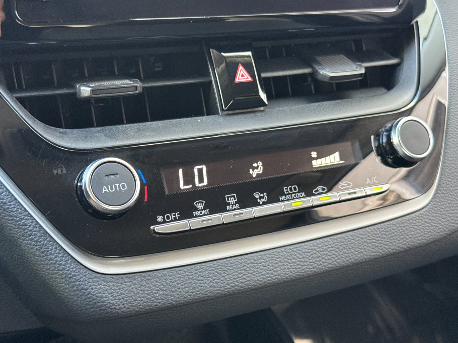Used 2023 Toyota Corolla LE FWD image 17