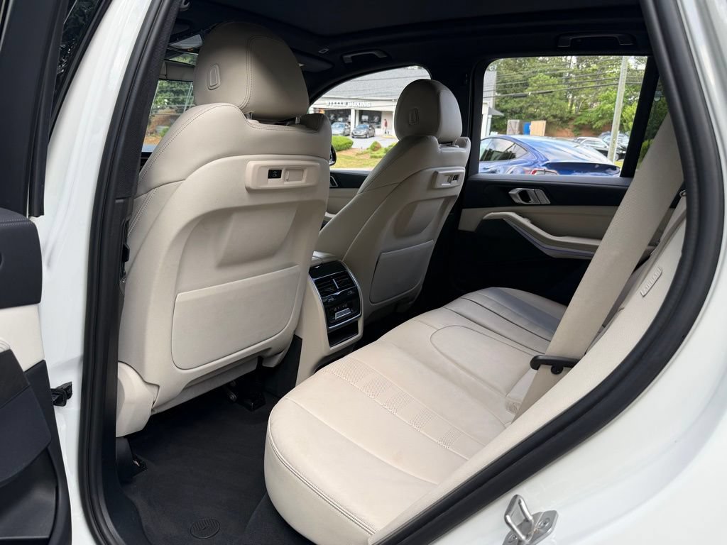 Used 2022 BMW X5 xDrive40i w/ M Sport Package AWD/4WD image 31