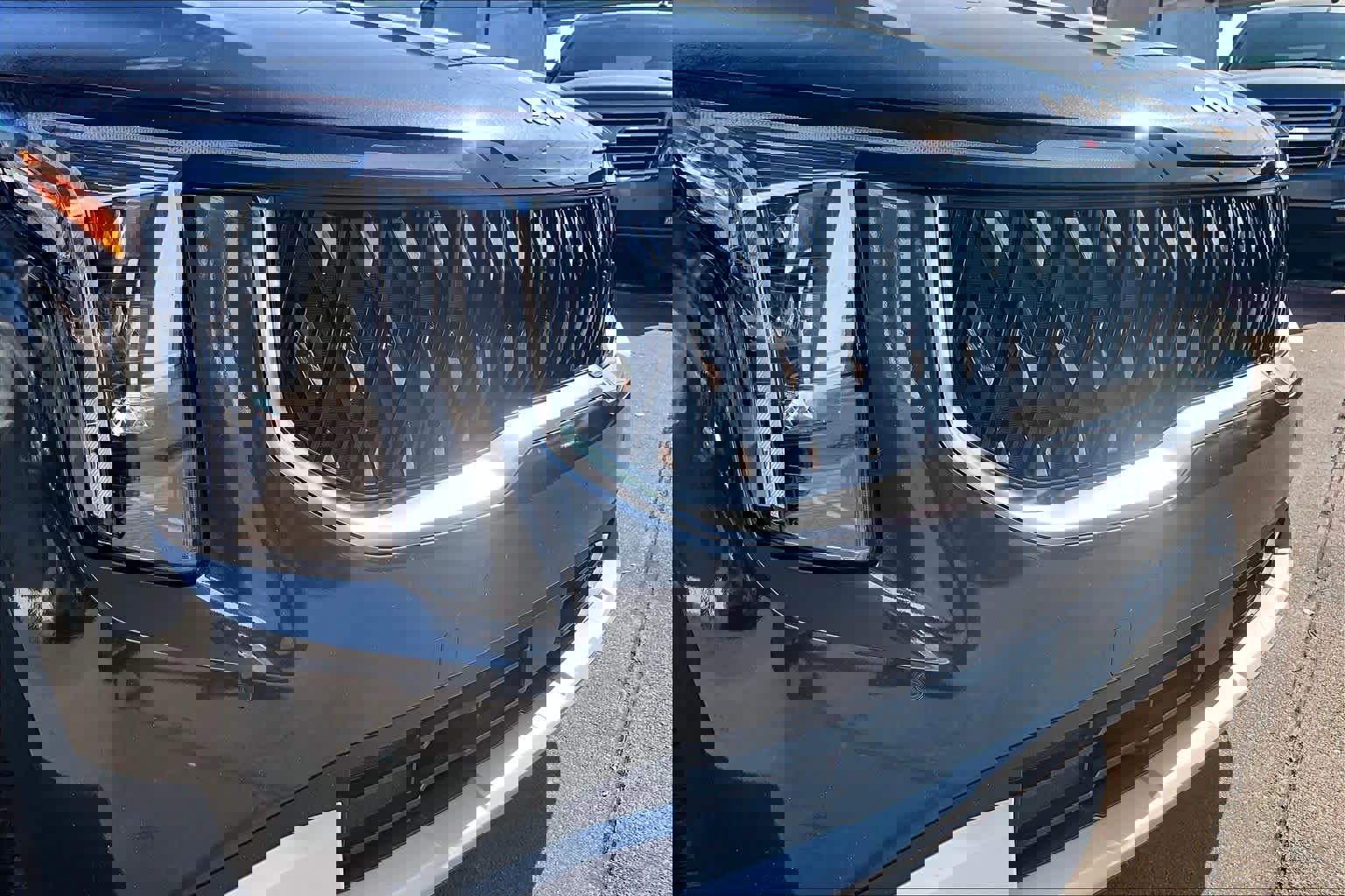 Used 2025 Kia Carnival image 26