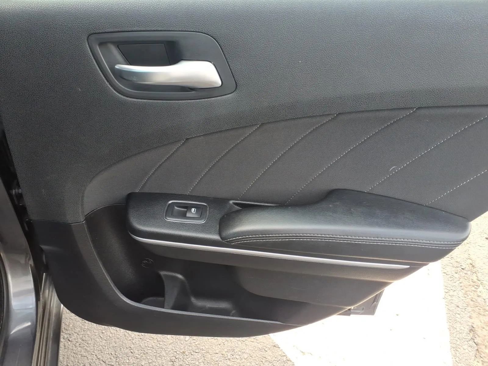 Used 2019 Dodge Charger SXT image 14