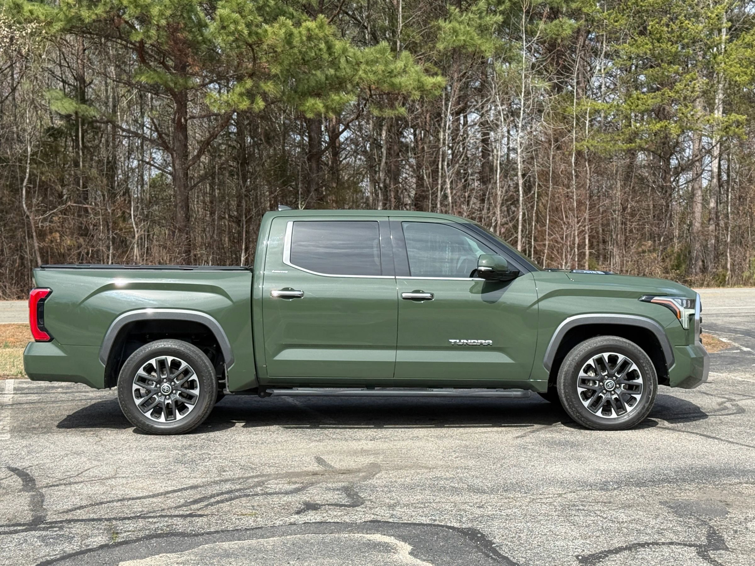 Used 2022 Toyota Tundra Limited image 2