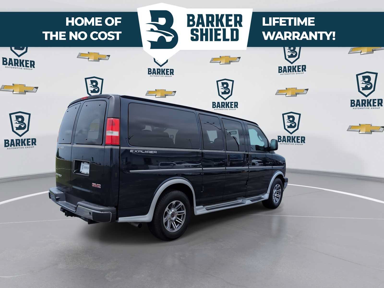 Used 2023 GMC Savana 2500 RWD image 8