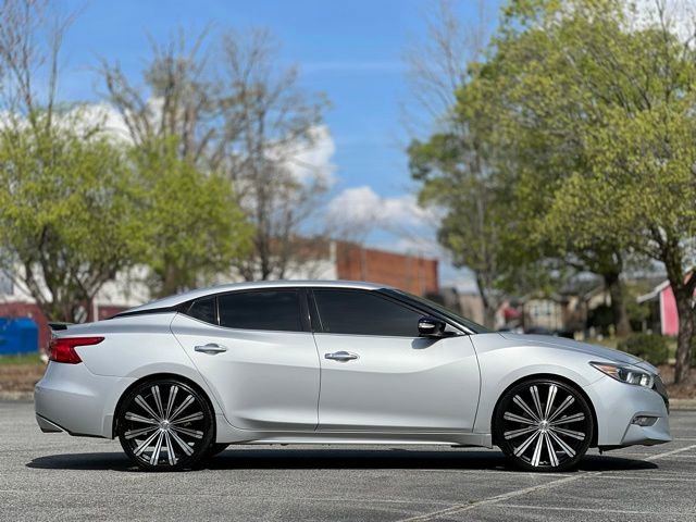 Used 2016 Nissan Maxima SR w/ Interior Lighting Package FWD image 4