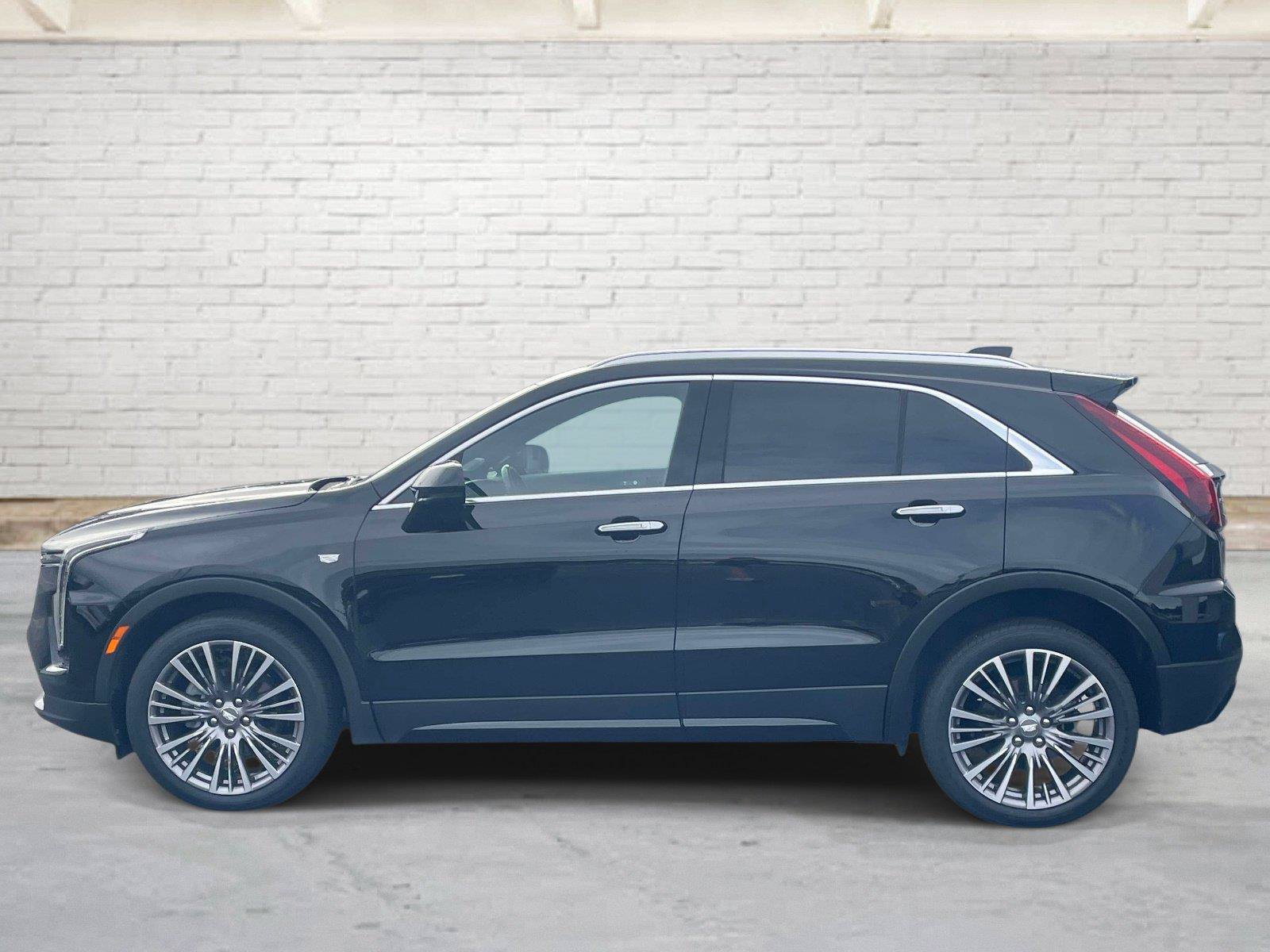 Certified 2024 Cadillac XT4 Premium Luxury FWD image 11