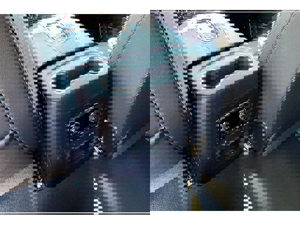 Used 2023 Chevrolet Suburban Premier image 26