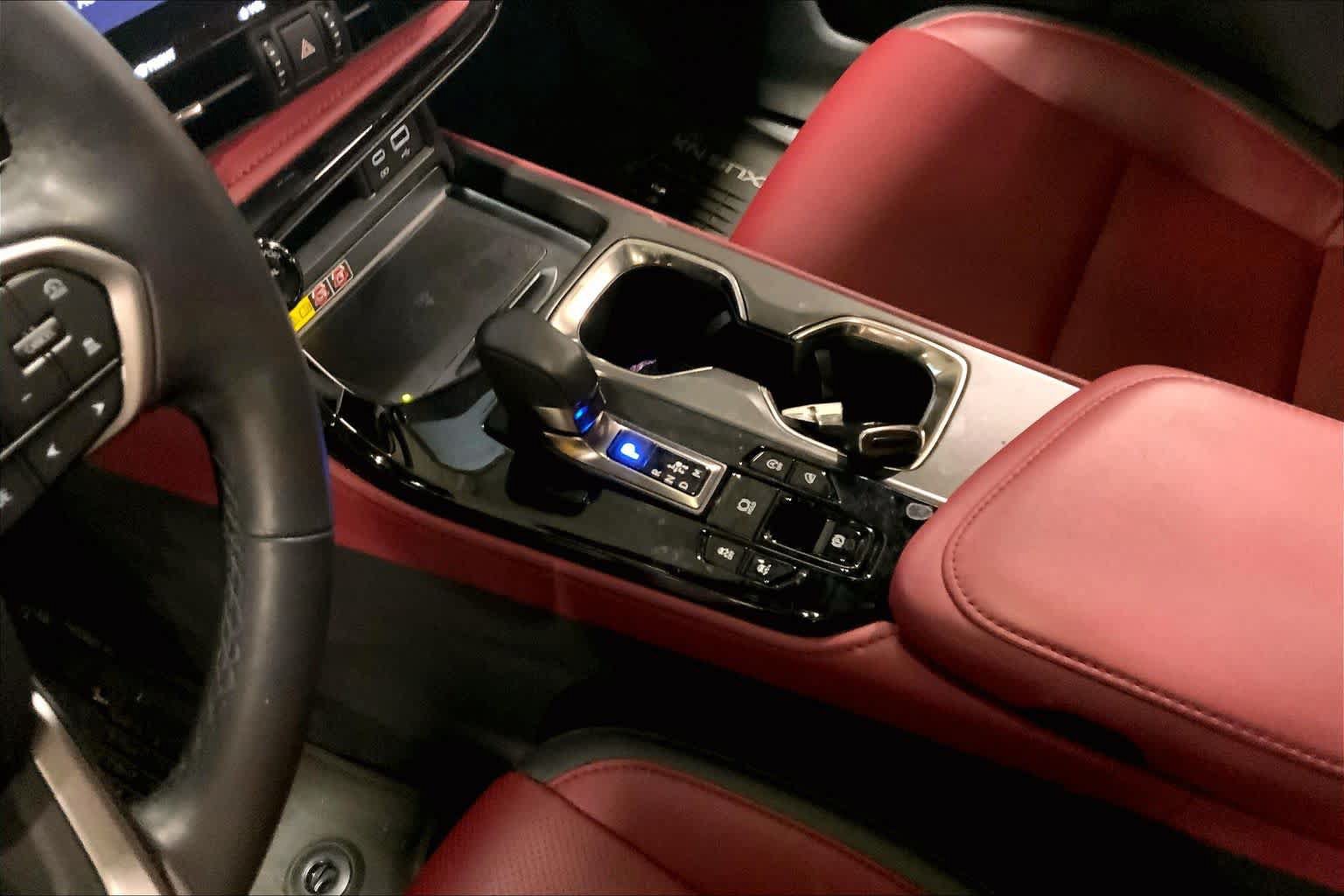 Certified 2025 Lexus NX 350 AWD w/ Accessory Package (2T) image 17