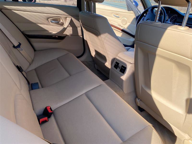 Used 2011 BMW 328i xDrive Sedan AWD/4WD image 23