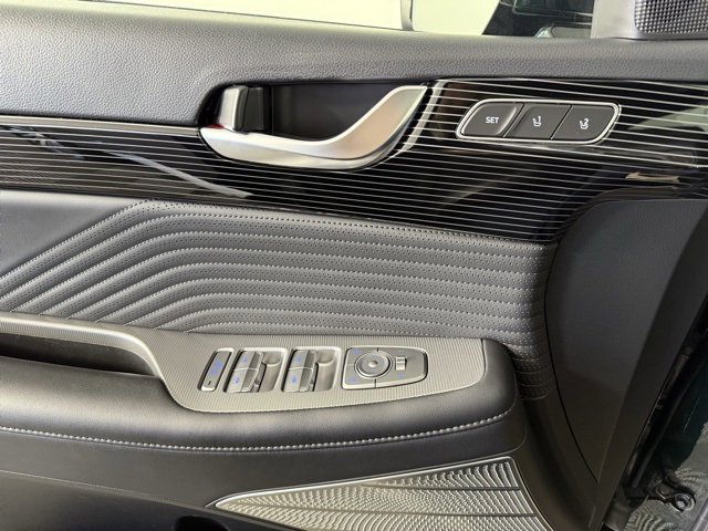 Used 2024 Hyundai Palisade Calligraphy image 24